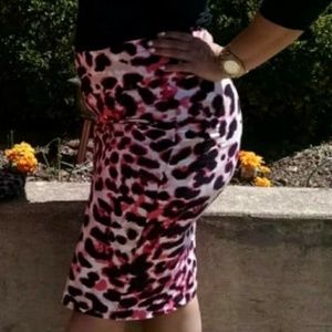Pink leopard pencil Skirt.